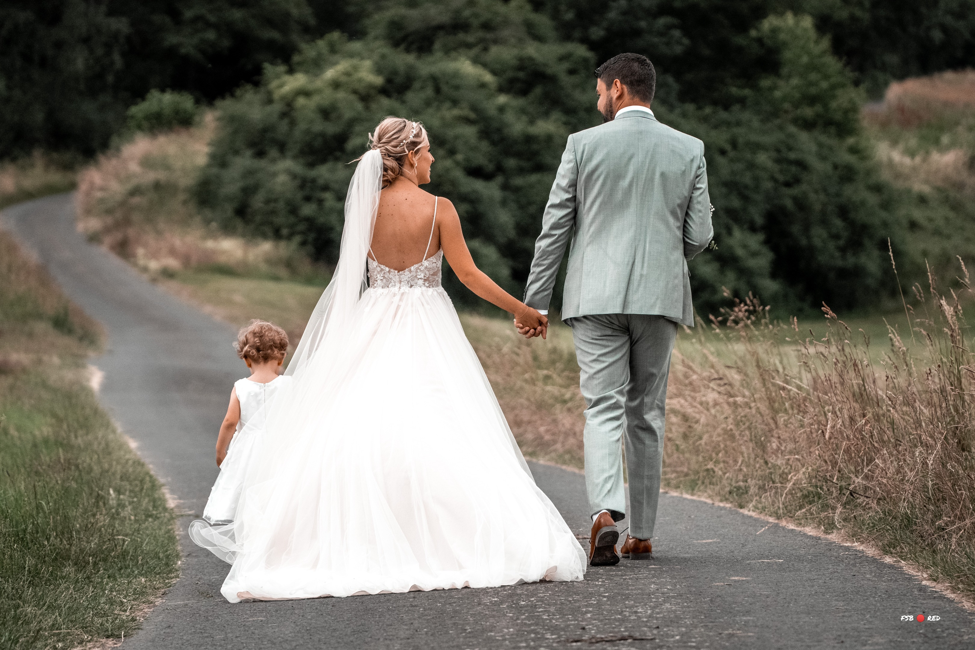 Hochzeit,Spaziergang,Familie